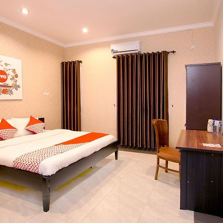 Oyo 347 Bayang Brothers Guest House Maguwo Екстер'єр фото