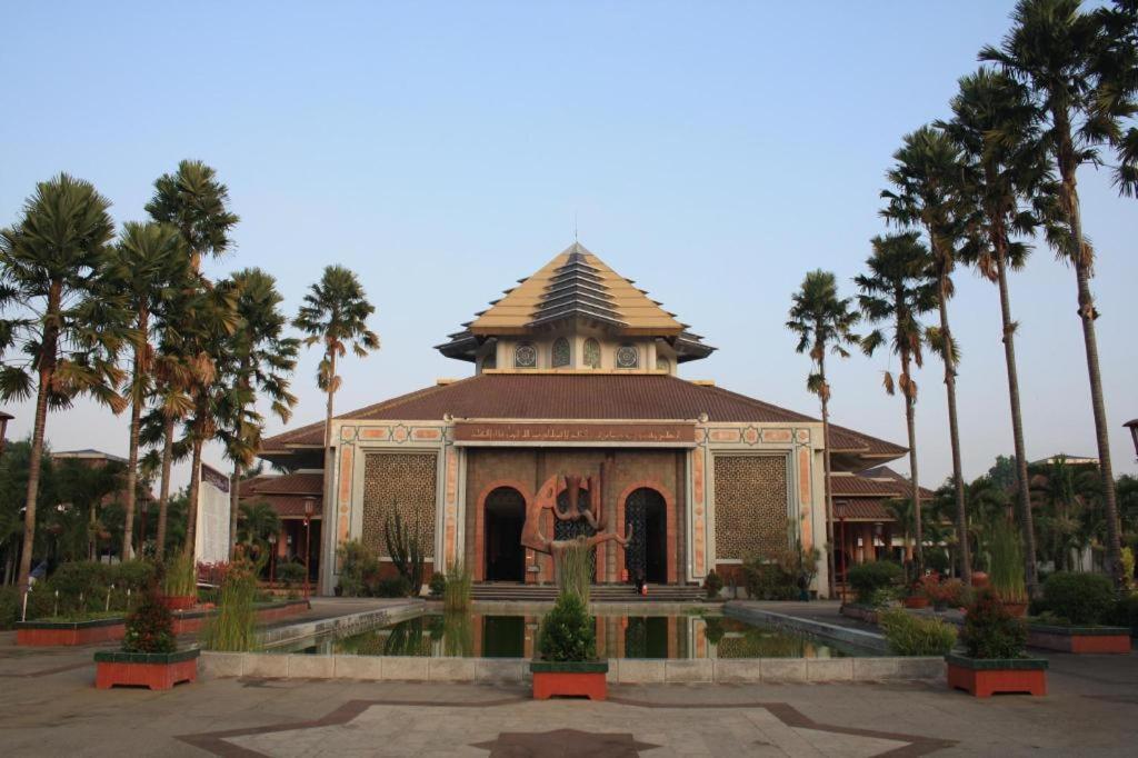 Oyo 347 Bayang Brothers Guest House Maguwo Екстер'єр фото