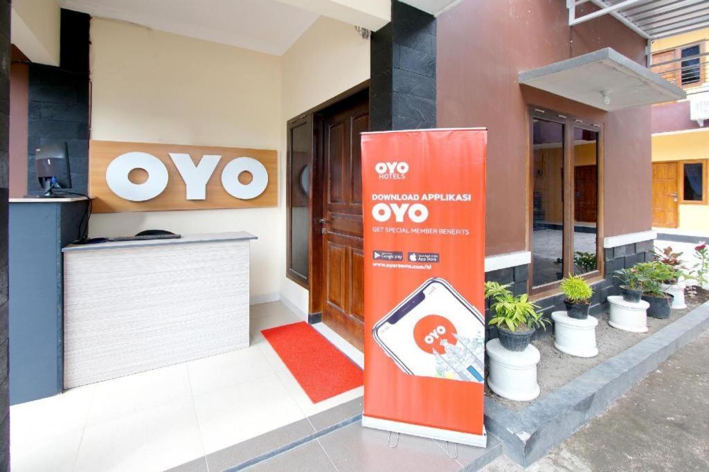 Oyo 347 Bayang Brothers Guest House Maguwo Екстер'єр фото