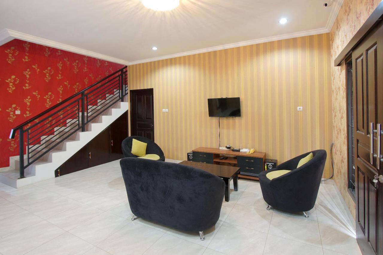 Oyo 347 Bayang Brothers Guest House Maguwo Екстер'єр фото
