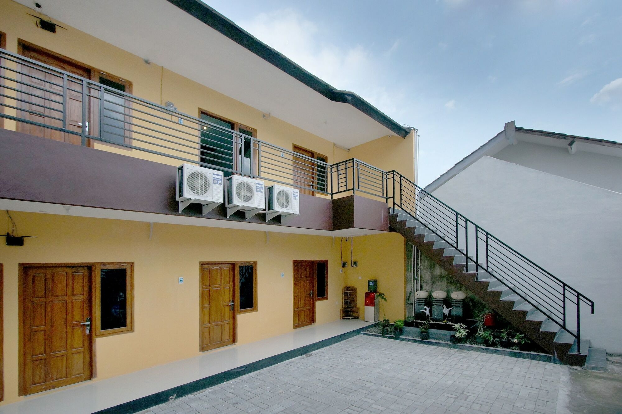 Oyo 347 Bayang Brothers Guest House Maguwo Екстер'єр фото